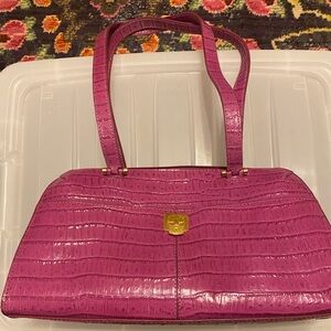 EUC
Aigner genuine leather in pink/purple